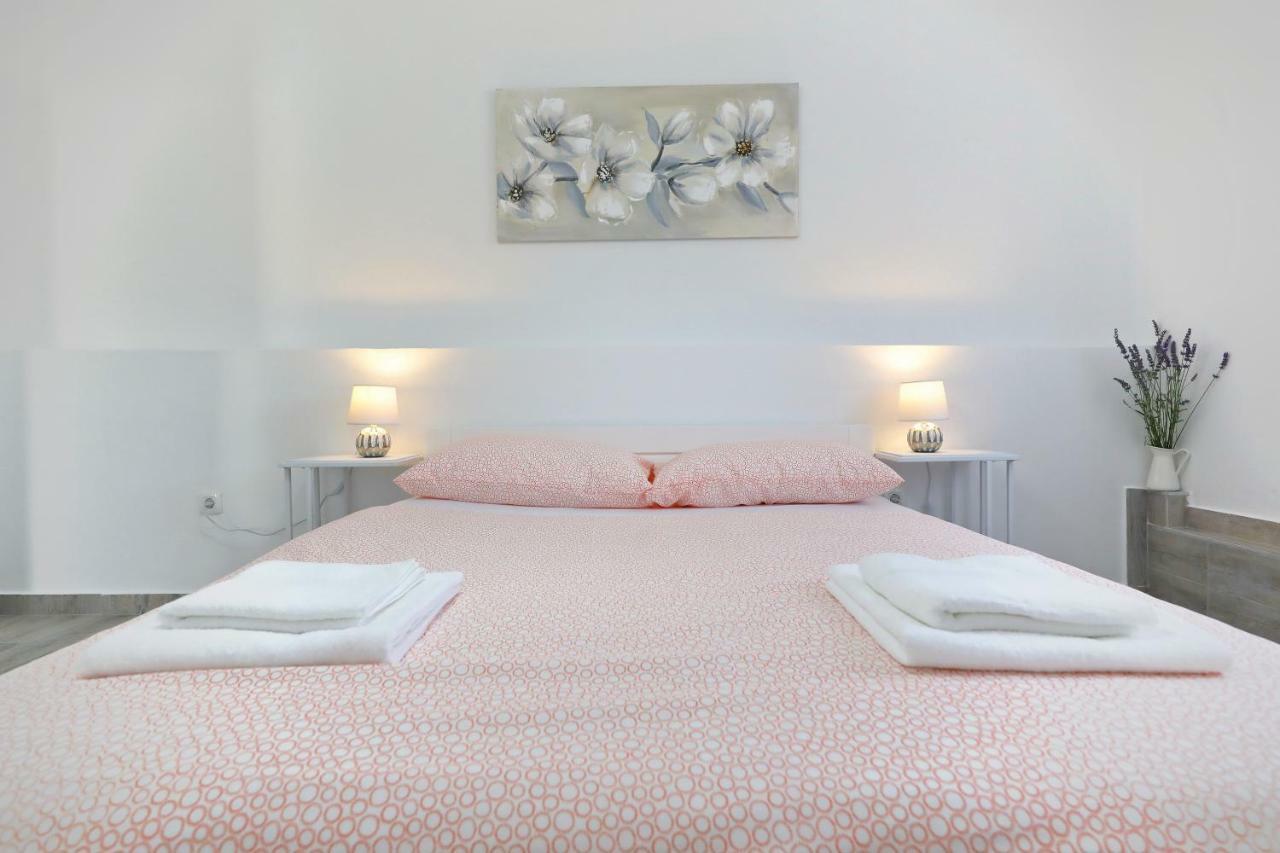 Apartmani Neva, Pridraga Экстерьер фото
