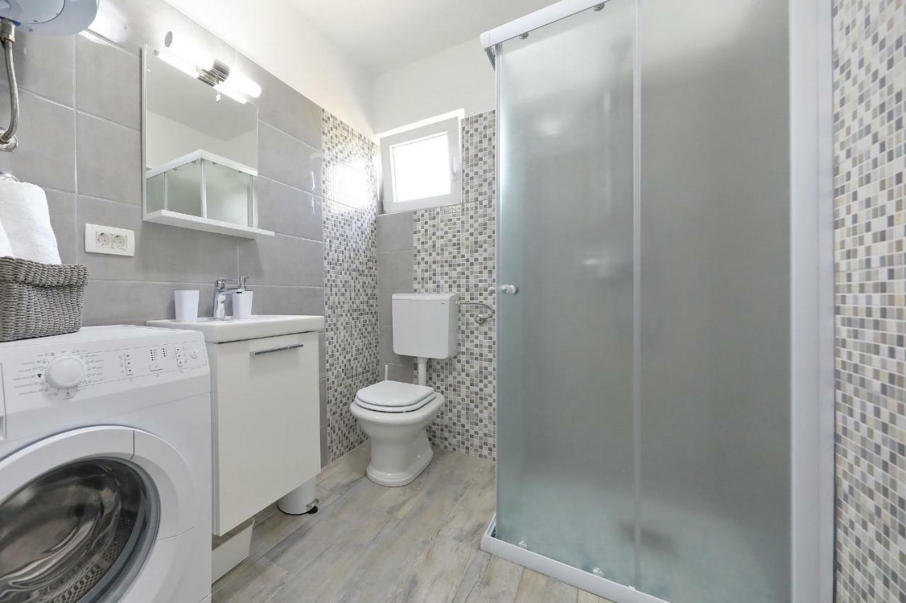 Apartmani Neva, Pridraga Экстерьер фото