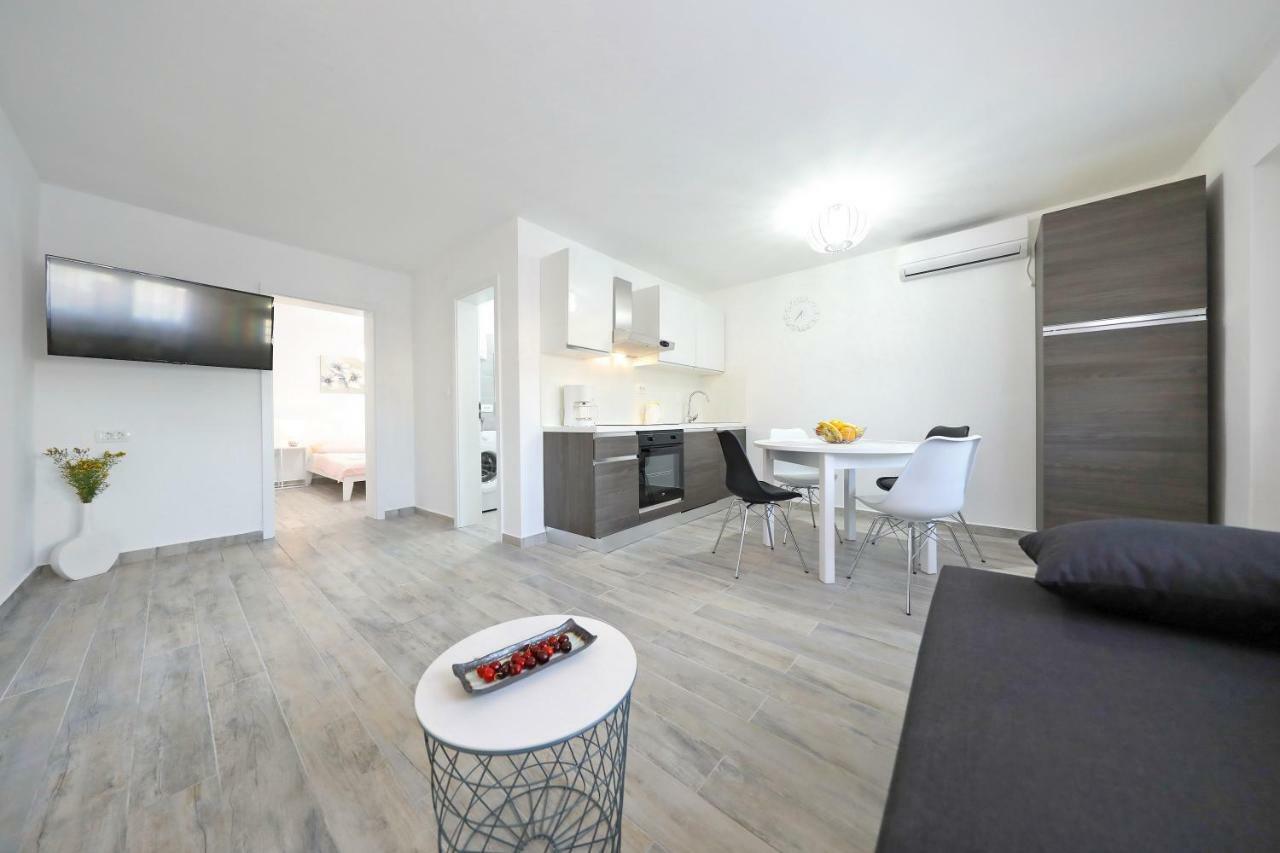 Apartmani Neva, Pridraga Экстерьер фото