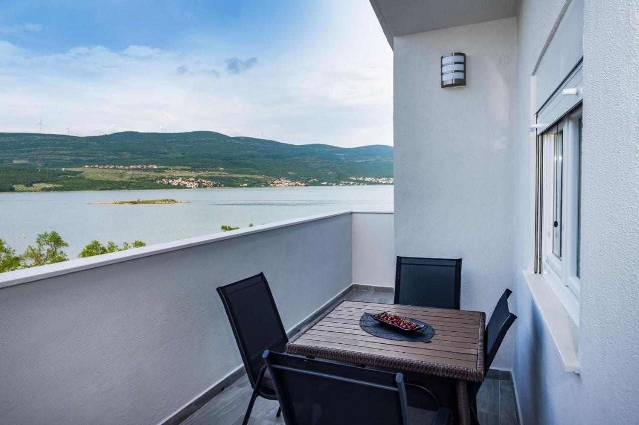 Apartmani Neva, Pridraga Экстерьер фото